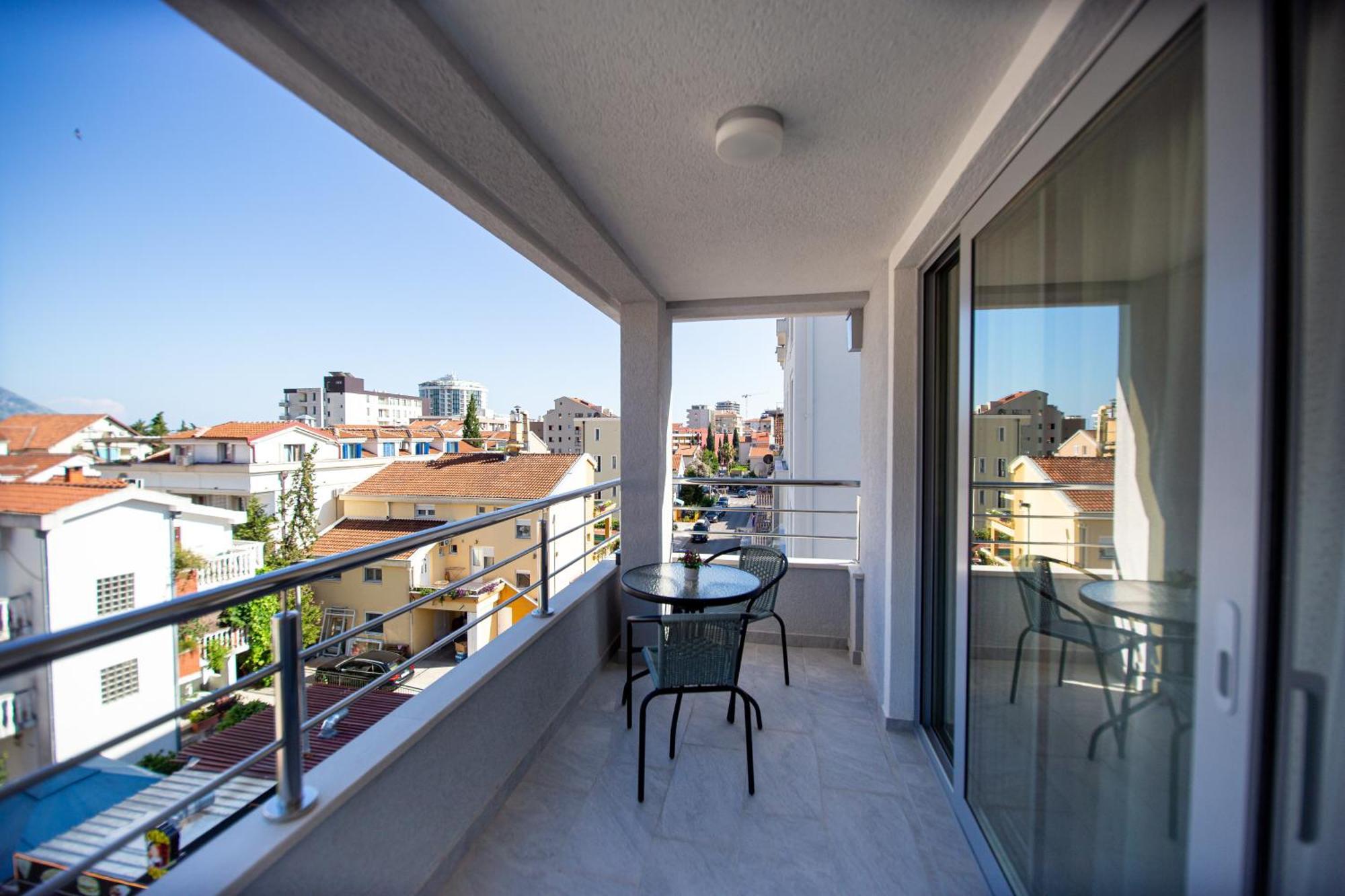 Apartments Sirena - Modern Stay With Free Parking Budva Exterior photo